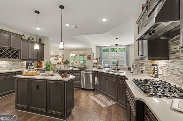 185 Mulberry Court, Peachtree City, GA 30269