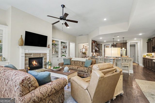 185 Mulberry Court, Peachtree City, GA 30269