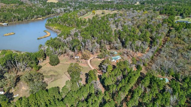 2000 W. An County Rd 441, Palestine, TX 75803