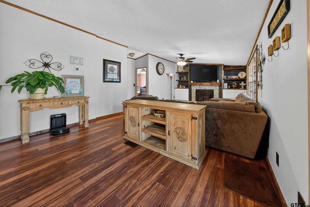 2000 W. An County Rd 441, Palestine, TX 75803