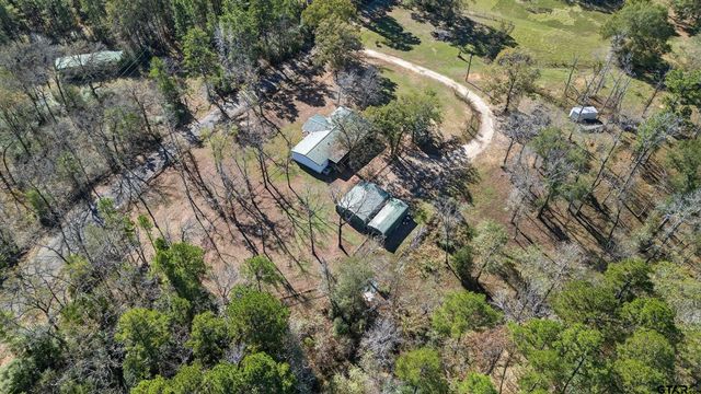 2000 W. An County Rd 441, Palestine, TX 75803