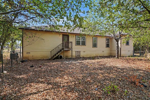 2821 STATE HIGHWAY 101, Bridgeport, TX 76426