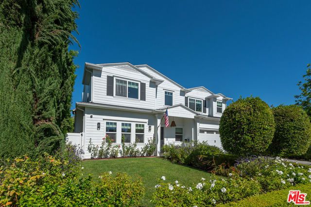 13935 Huston Street, Sherman Oaks, CA 91423