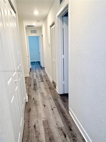 2418 SE 10th Ct, Homestead, FL 33035