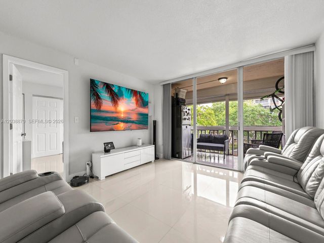 7021 Environ Boulevard 320, Lauderhill, FL 33319