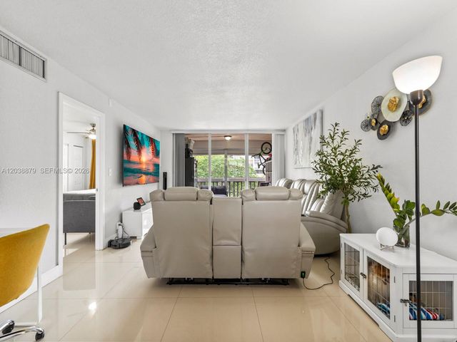 7021 Environ Boulevard 320, Lauderhill, FL 33319