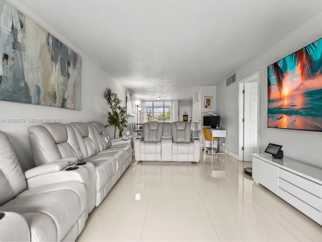 7021 Environ Boulevard 320, Lauderhill, FL 33319