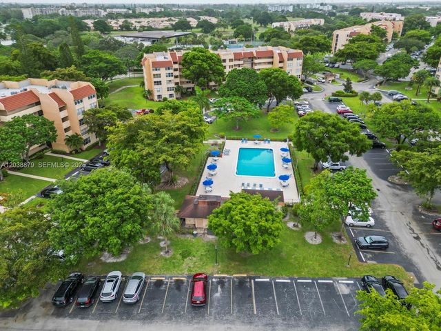 7021 Environ Boulevard 320, Lauderhill, FL 33319