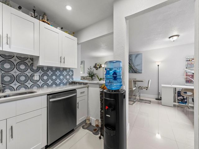7021 Environ Boulevard 320, Lauderhill, FL 33319