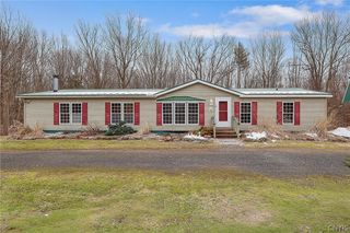 814 County Route 6, Volney, NY 13069