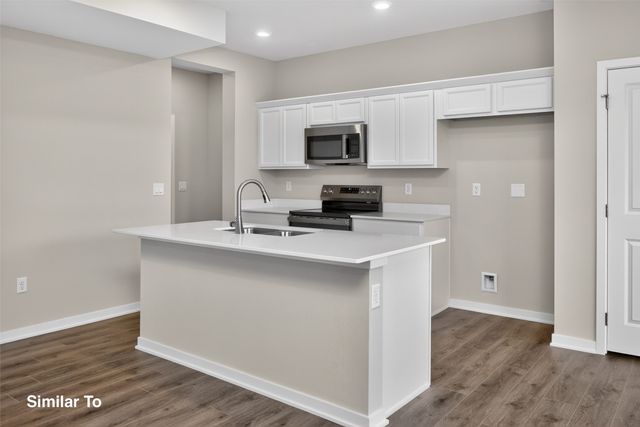 9160 Robinson Drive, West Des Moines, IA 50266