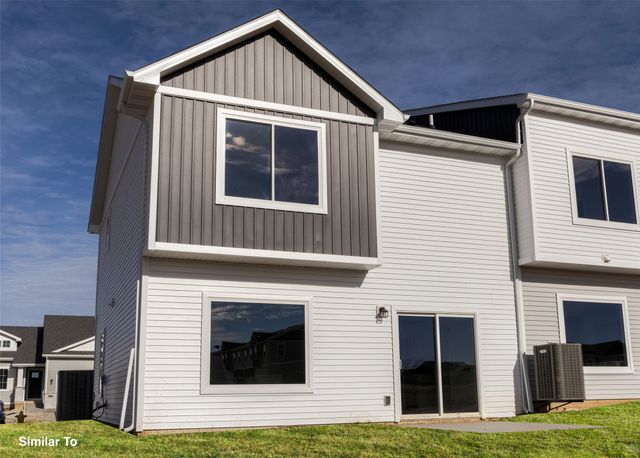 9160 Robinson Drive, West Des Moines, IA 50266