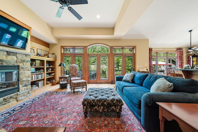 W4390 N Lake Shore DRIVE, Lake Geneva, WI 53147