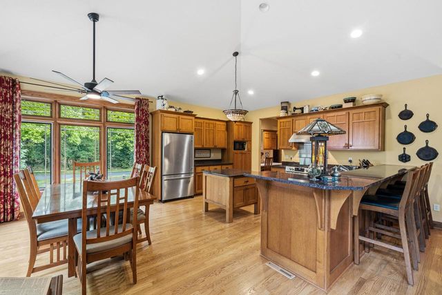 W4390 N Lake Shore DRIVE, Lake Geneva, WI 53147