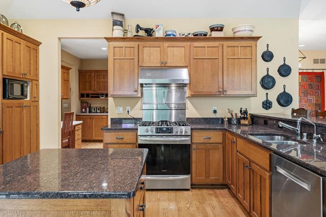 W4390 N Lake Shore DRIVE, Lake Geneva, WI 53147