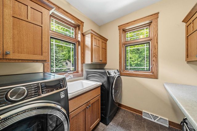 W4390 N Lake Shore DRIVE, Lake Geneva, WI 53147