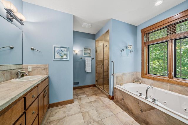 W4390 N Lake Shore DRIVE, Lake Geneva, WI 53147