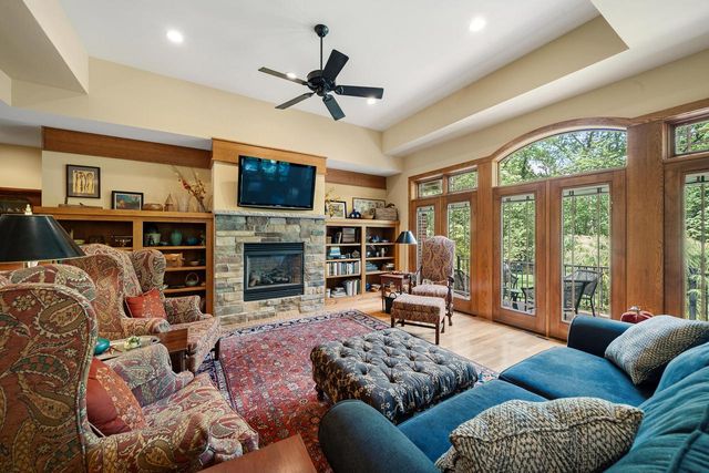 W4390 N Lake Shore DRIVE, Lake Geneva, WI 53147
