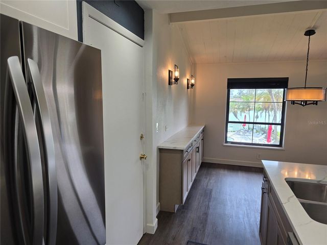 507 PLAZA SEVILLE COURT 514, Treasure Island, FL 33706