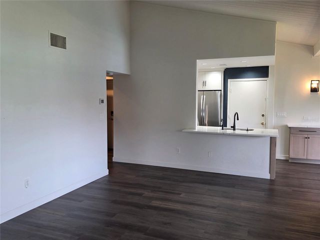 507 PLAZA SEVILLE COURT 514, Treasure Island, FL 33706