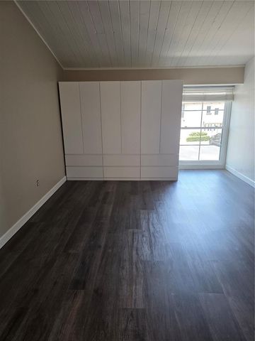 507 PLAZA SEVILLE COURT 514, Treasure Island, FL 33706