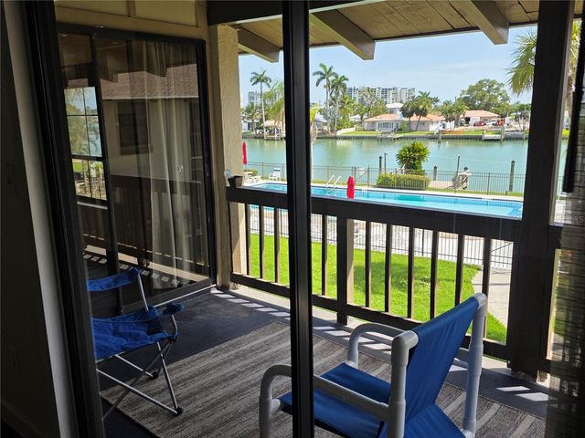 507 PLAZA SEVILLE COURT 514, Treasure Island, FL 33706