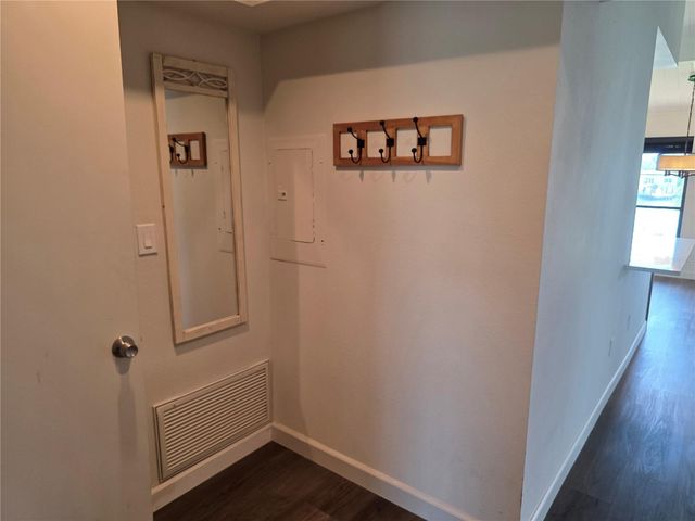 507 PLAZA SEVILLE COURT 514, Treasure Island, FL 33706