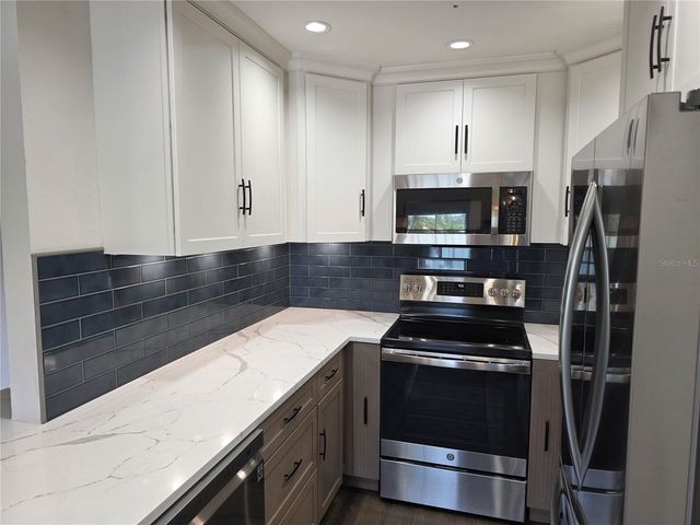 507 PLAZA SEVILLE COURT 514, Treasure Island, FL 33706