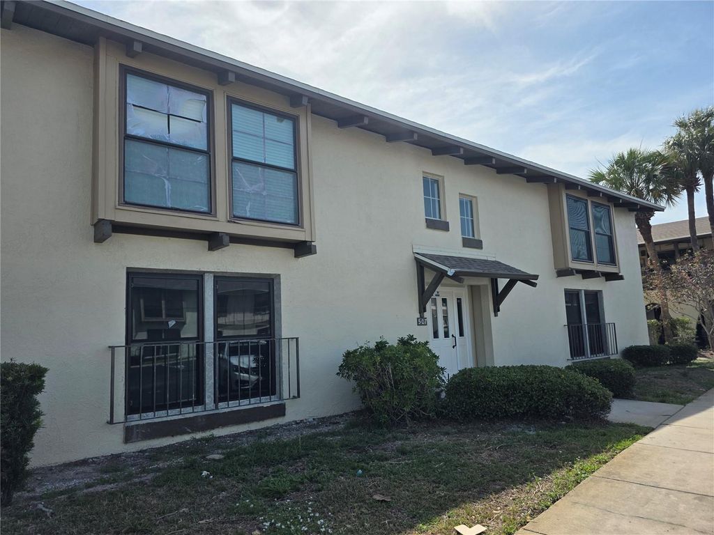 507 PLAZA SEVILLE COURT 514, Treasure Island, FL 33706