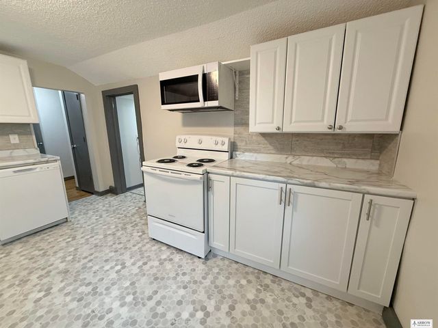 236 W E Street, Lincoln, NE 68508