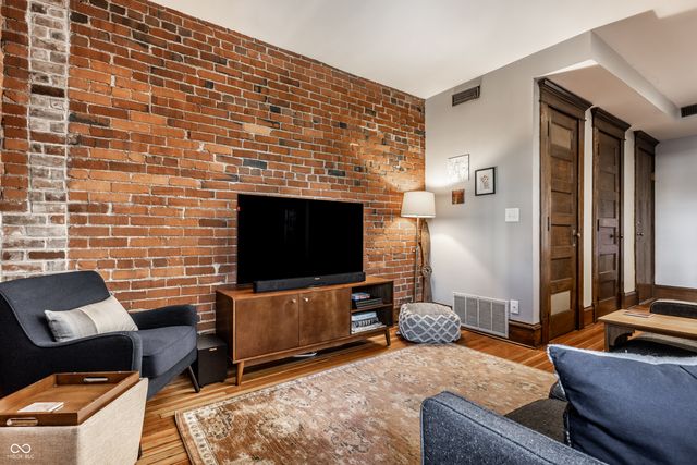 108 E Saint Clair Street APT G, Indianapolis, IN 46204