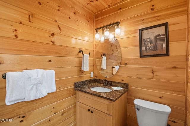 2042 Starr Crest Drive, Sevierville, TN 37876