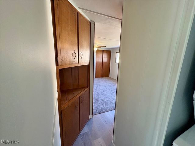 20 Van Ess Drive, Olmsted Falls, OH 44138