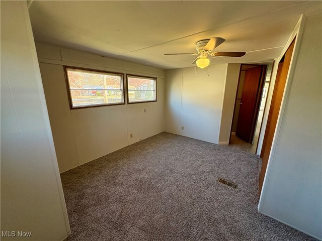 20 Van Ess Drive, Olmsted Falls, OH 44138