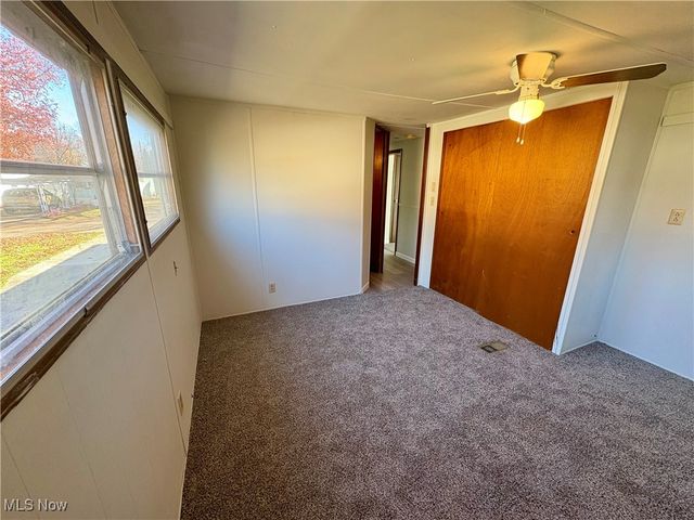 20 Van Ess Drive, Olmsted Falls, OH 44138