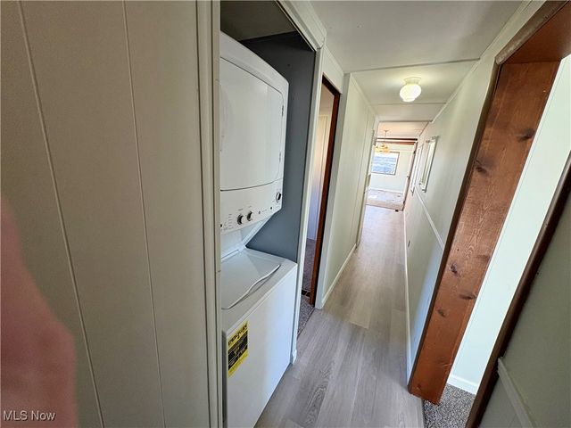 20 Van Ess Drive, Olmsted Falls, OH 44138