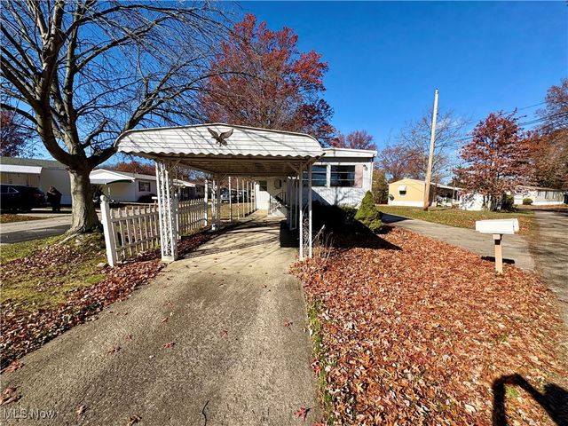 20 Van Ess Drive, Olmsted Falls, OH 44138