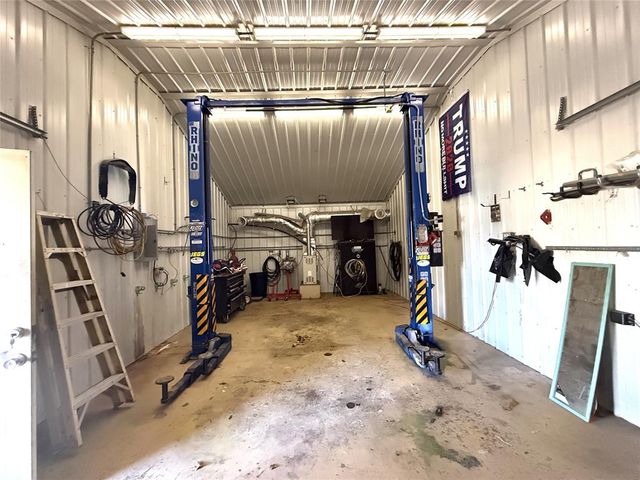 20985 Portland Avenue, Purcell, OK 73080