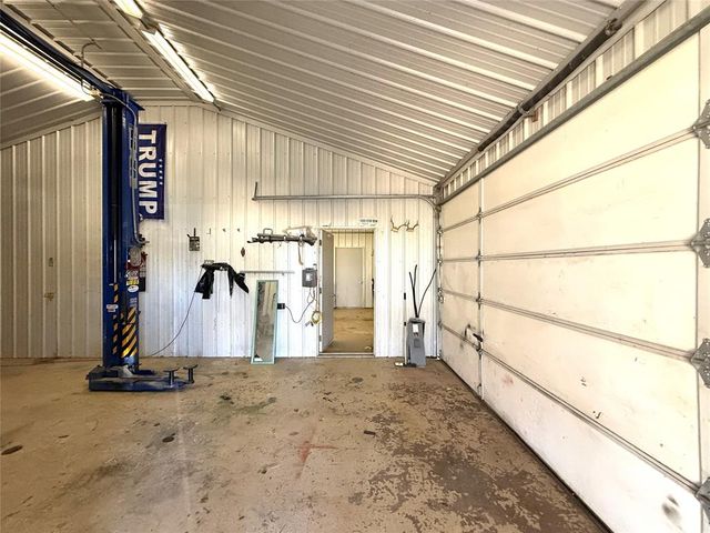 20985 Portland Avenue, Purcell, OK 73080