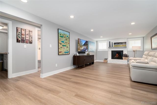 3750 S Glencoe Street, Denver, CO 80237