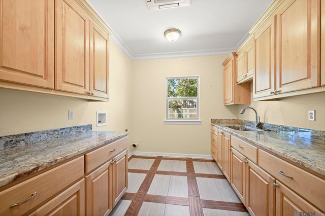 16025 Parkside Ct, Baton Rouge, LA 70817