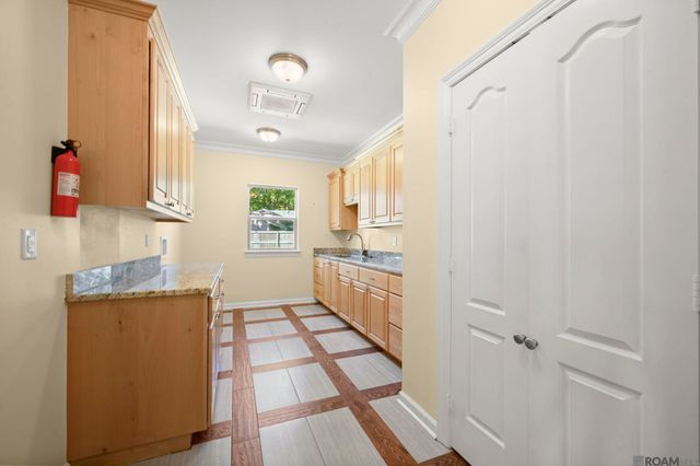 16025 Parkside Ct, Baton Rouge, LA 70817