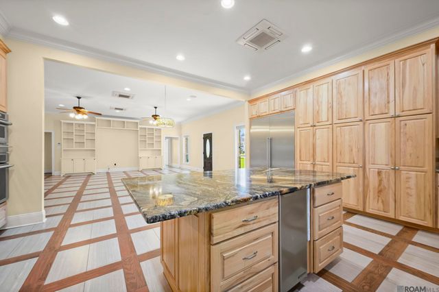 16025 Parkside Ct, Baton Rouge, LA 70817