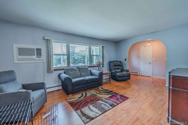 118 Fairmont Avenue, Medford, NY 11763