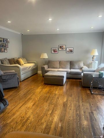 292-300 Cedarhurst, Cedarhurst, NY 11556