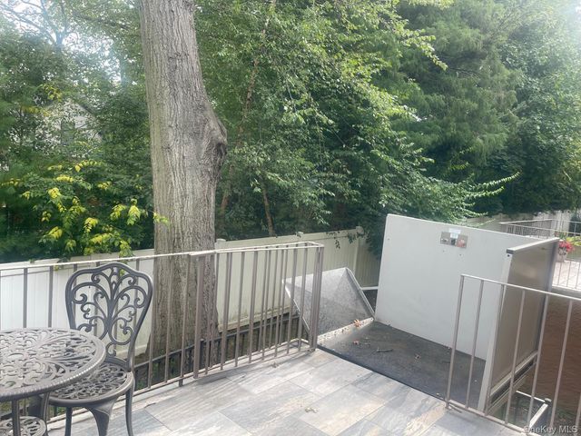 292-300 Cedarhurst, Cedarhurst, NY 11556