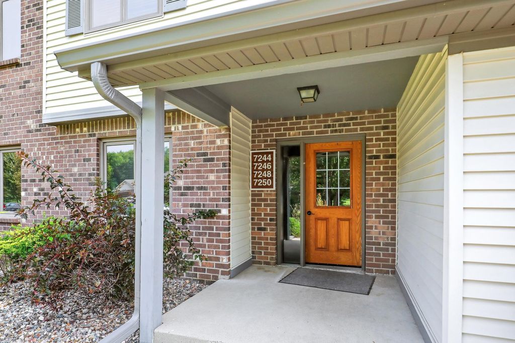 7244 Hunters Run 21D, Eden Prairie, MN 55346 — photo 4
