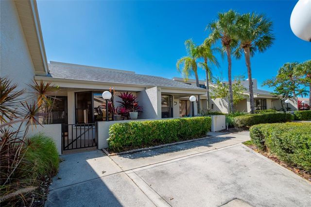 1312 PASADENA AVENUE S 16, South Pasadena, FL 33707