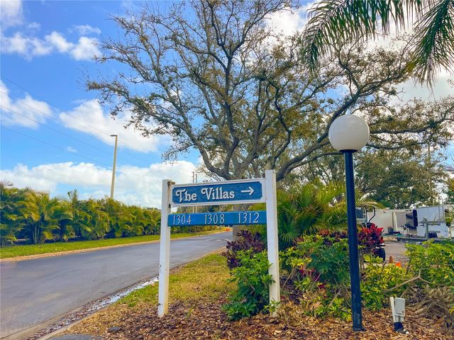 1312 PASADENA AVENUE S 16, South Pasadena, FL 33707