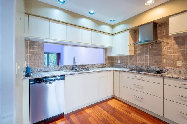 1312 PASADENA AVENUE S 16, South Pasadena, FL 33707